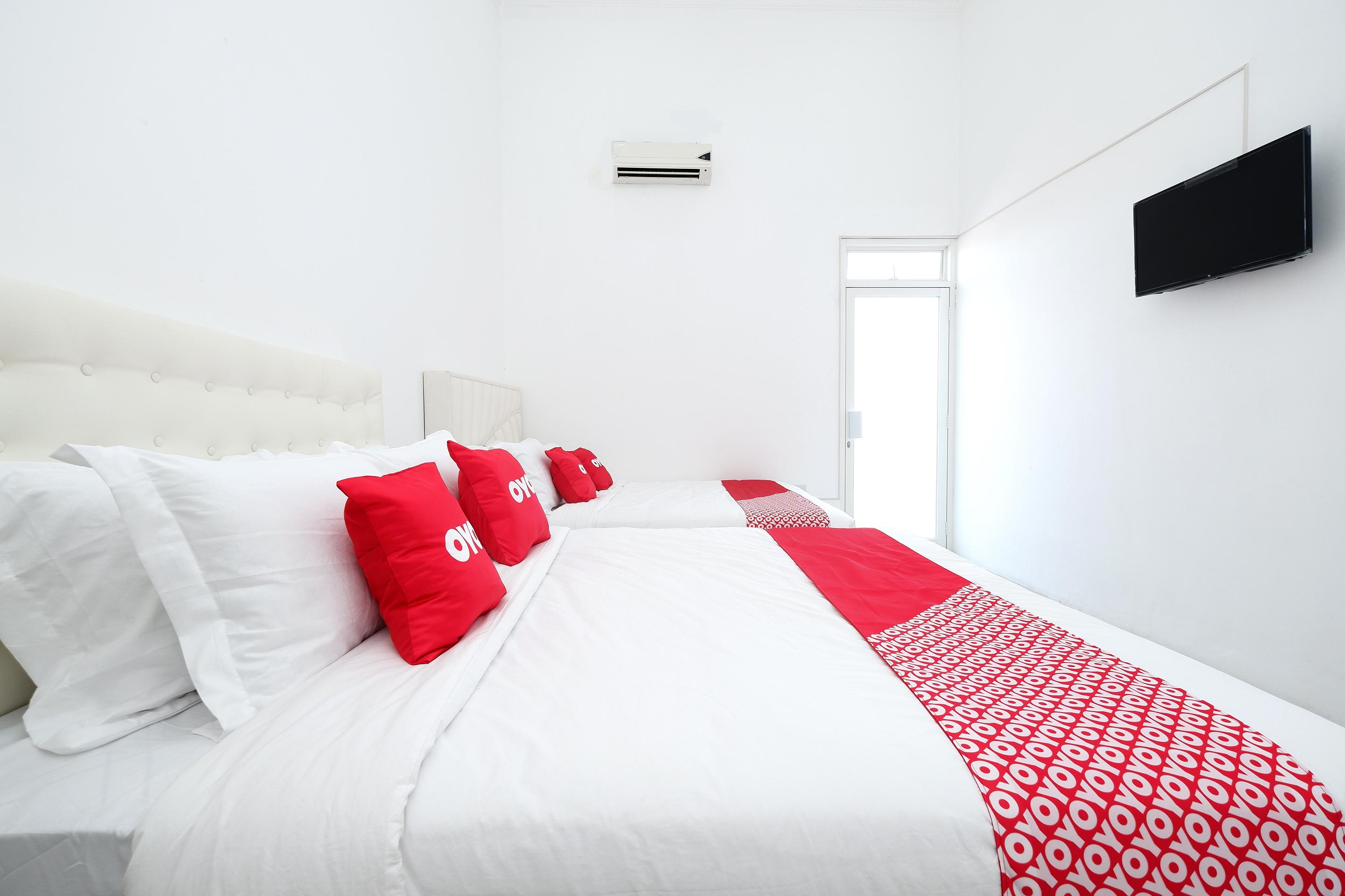 Griya Rw Family Guest House Redpartner Solo Екстериор снимка