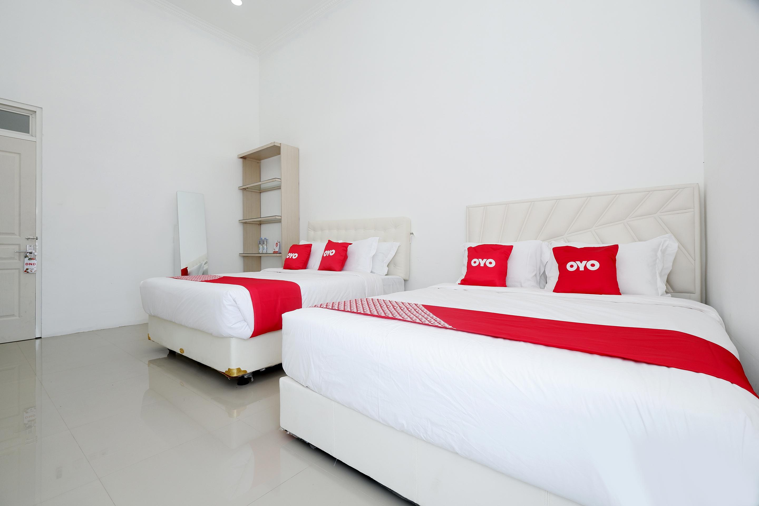 Griya Rw Family Guest House Redpartner Solo Екстериор снимка